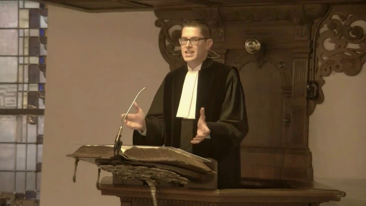 Bijbelgebruik tijdens regulier huisbezoek: God wil meespreken - Cvandaag.nl