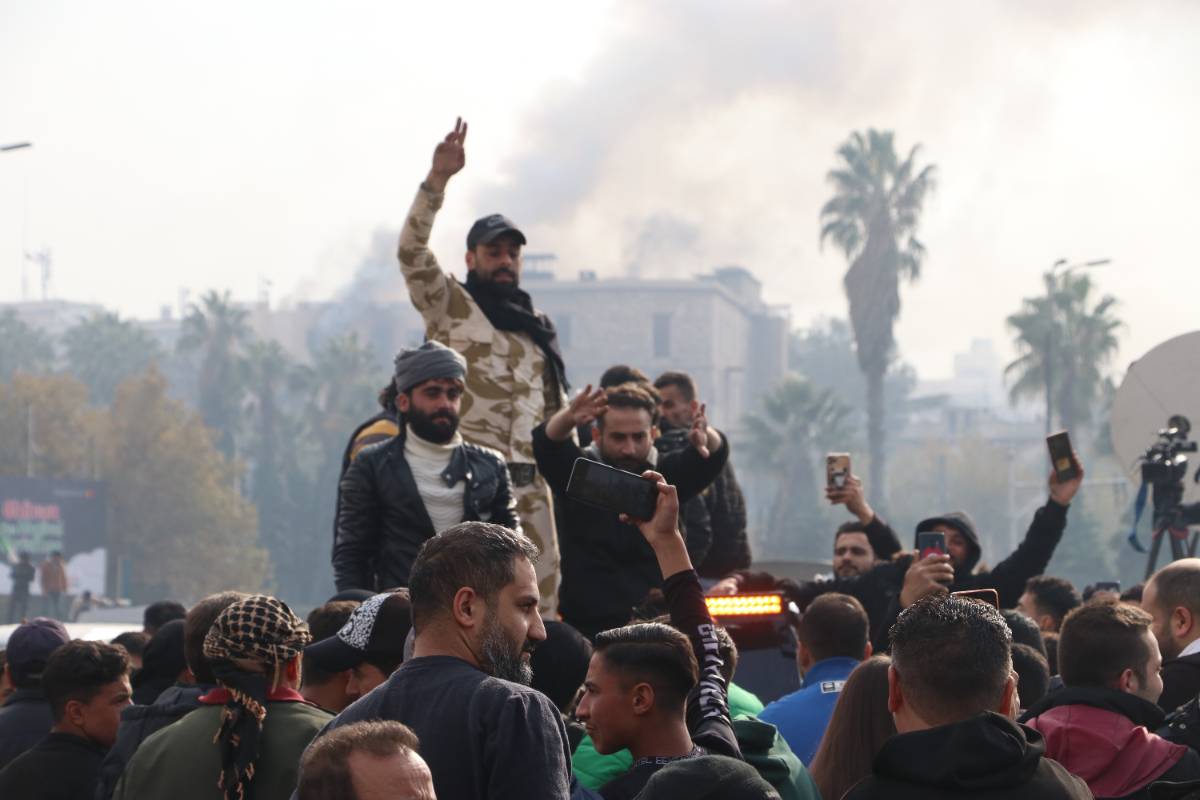 Syriërs vieren val regime Assad