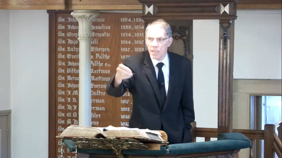 Ds B Van Leeuwen Bekeerde Christenen Roepen Juist Het Hardst Om 