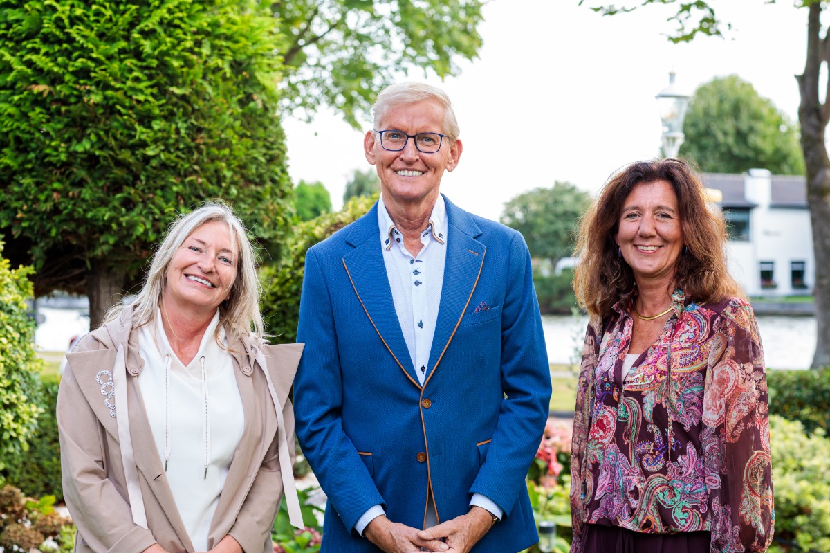 Irene Blom en Wilma Kralt bij Hour of Power Irene Blom en Wilma Kralt bij Hour of Power