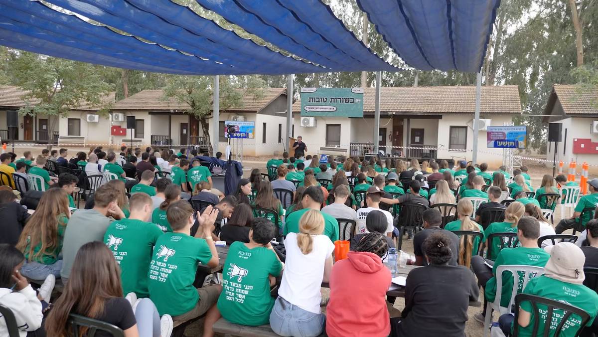 Jongeren bij Netivah