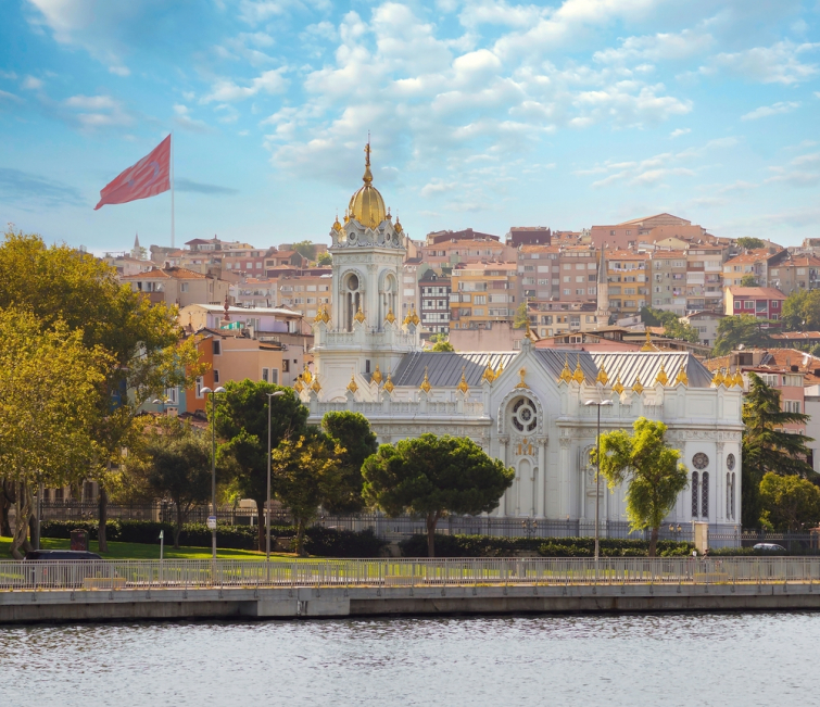 Turkije is van plan zijn allereerste nieuw gebouwde kerk in