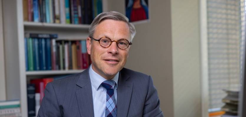 Prof. dr. Arnold Huijgen
