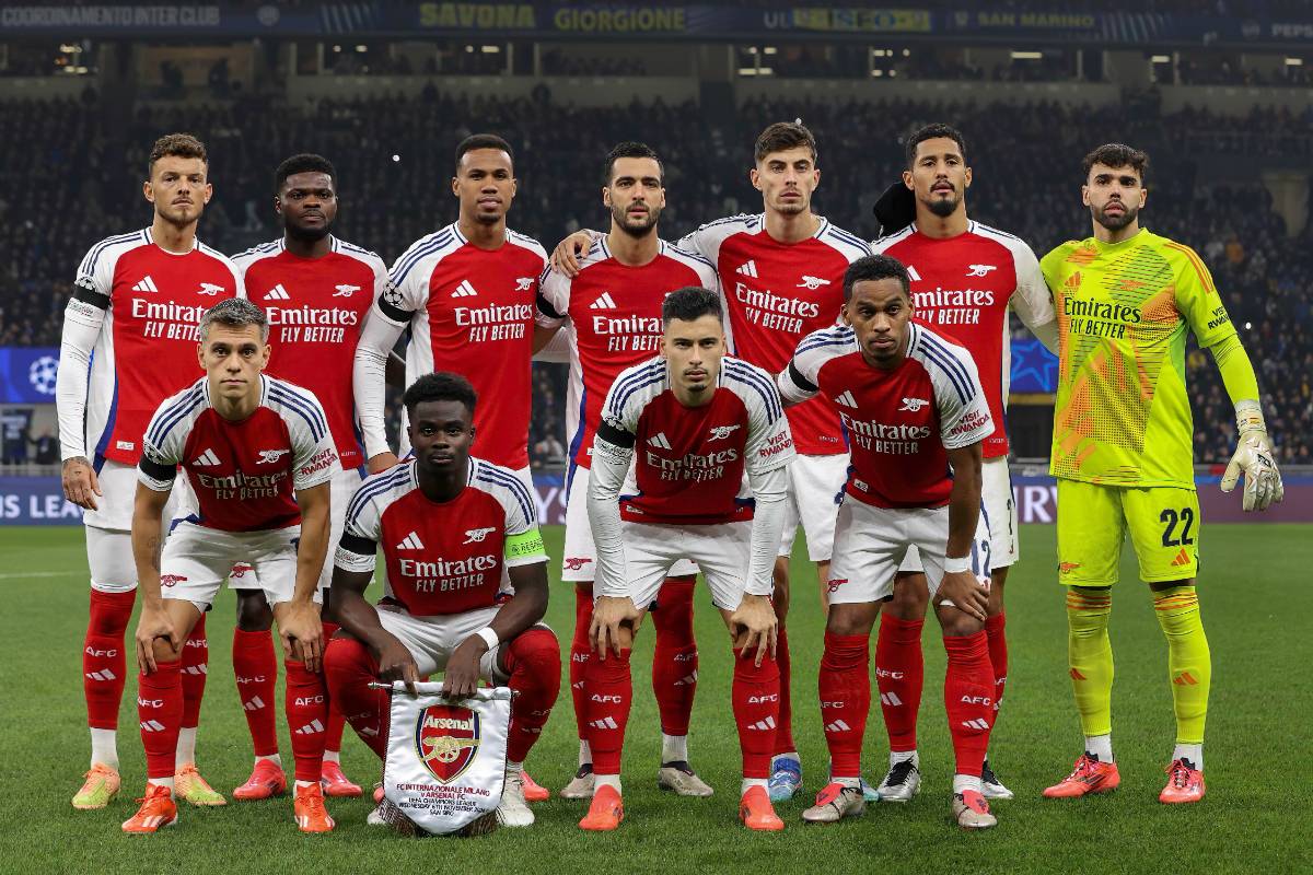 Arsenal FC tijdens het seizoen 2024/2025 Arsenal FC tijdens het seizoen 2024/2025