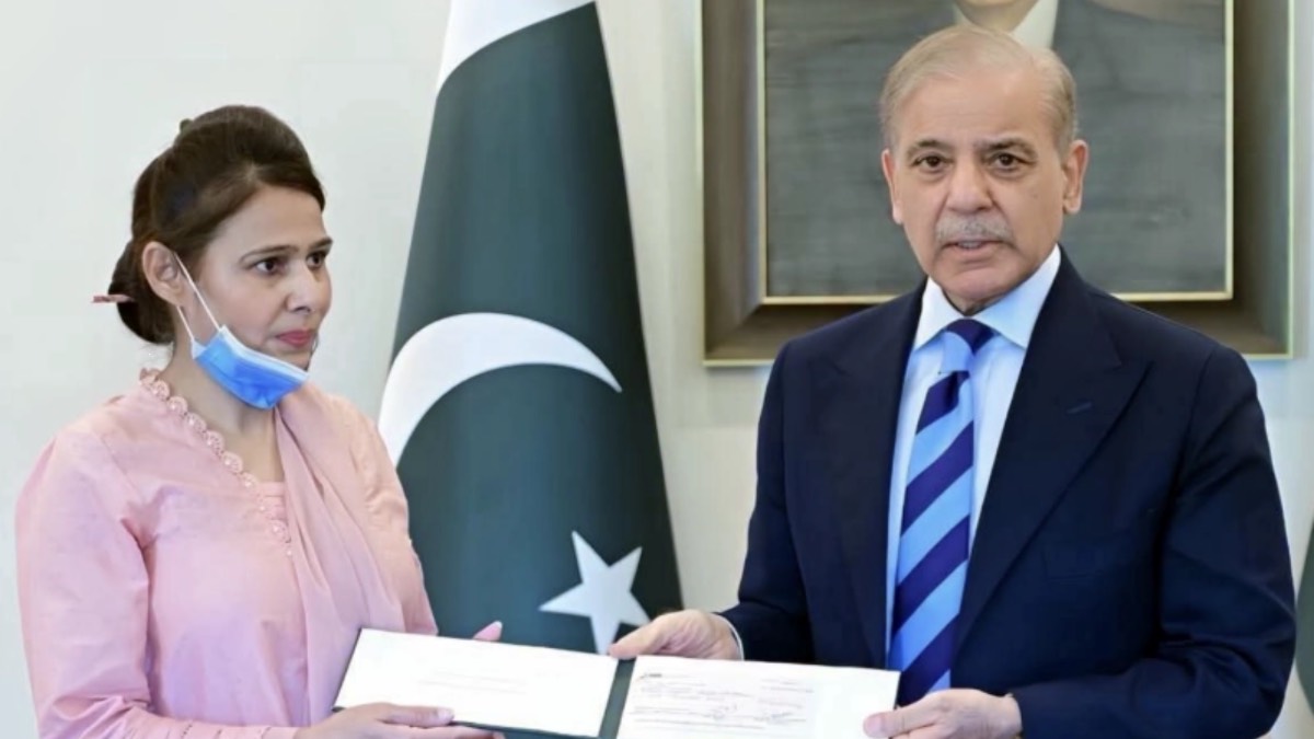 Pakistaanse premier en christelijke verpleegkundige