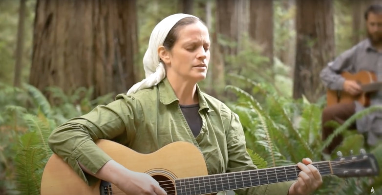 Sounds like reign Give me Jesus